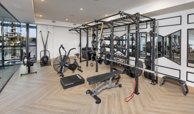 Large fitness center with large windows 
